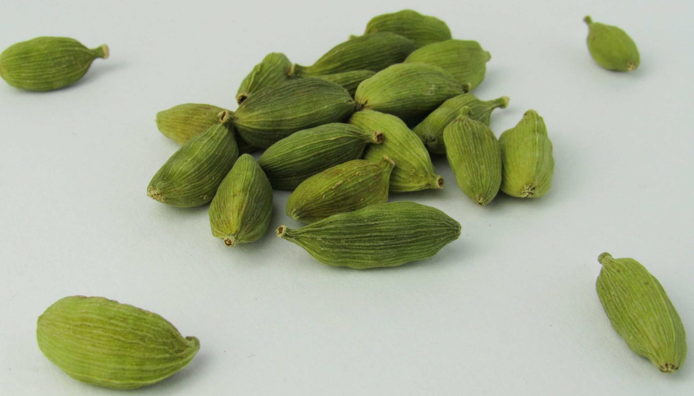 The Remarkable Health Benefits of Green Cardamom